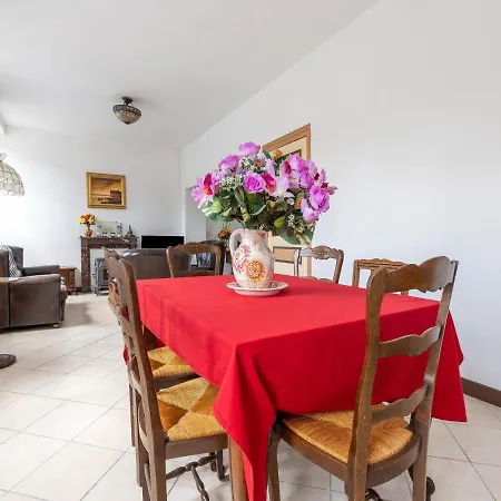 Normandy Fireplace Retreat Casa vacanze Hambye