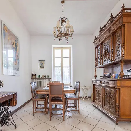 Normandy Fireplace Retreat 펜션 *