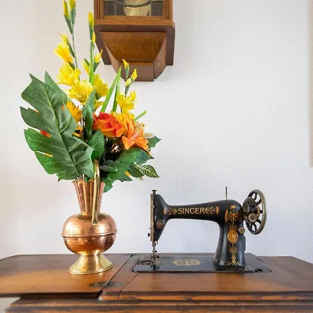 Normandy Fireplace Retreat 펜션 *