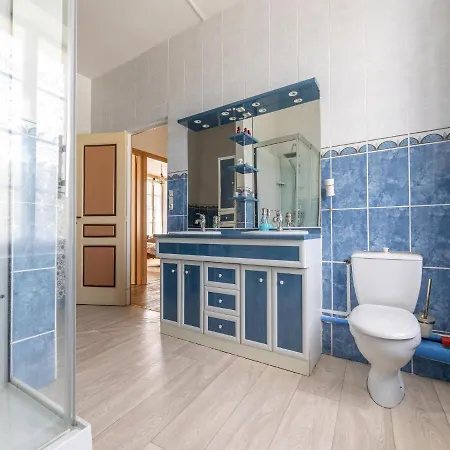 Normandy Fireplace Retreat * Hambye