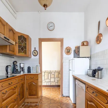 Normandy Fireplace Retreat 펜션 Hambye