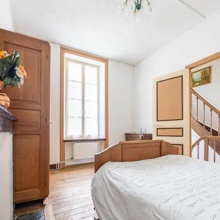 펜션 Normandy Fireplace Retreat Hambye