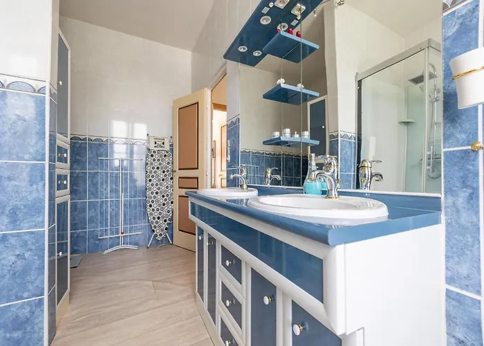 Prázdninový dům Normandy Fireplace Retreat Hambye