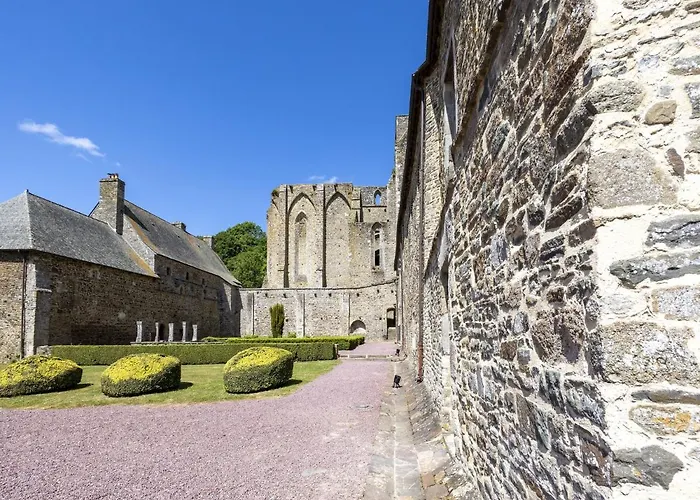 Normandy Fireplace Retreat Hambye