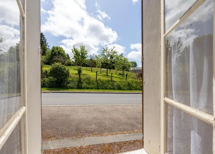 Normandy Fireplace Retreat * Hambye